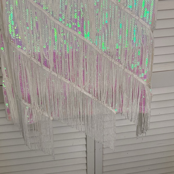 Vtg fringe white irridescent mini dress size XS approx 26.5 in long from pitt - Picture 6 of 6